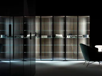 Sistema Freedhome di Caccaro: armadio con ante in vetro